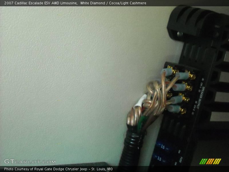 White Diamond / Cocoa/Light Cashmere 2007 Cadillac Escalade ESV AWD Limousine