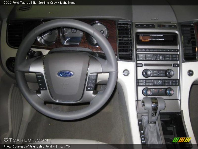 Dashboard of 2011 Taurus SEL