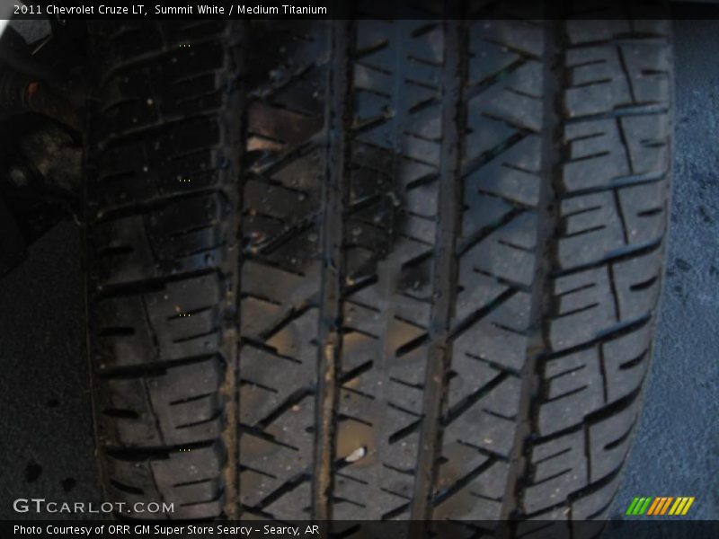 Summit White / Medium Titanium 2011 Chevrolet Cruze LT