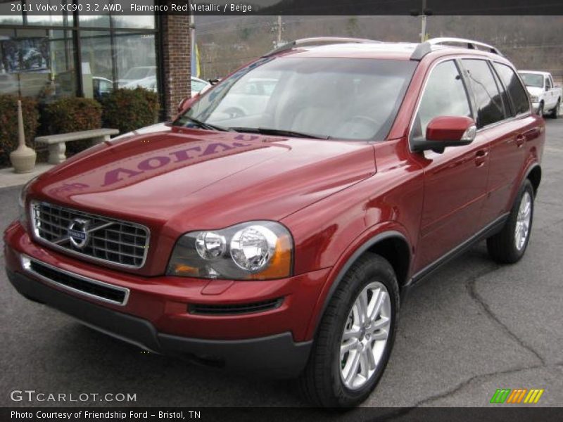 Front 3/4 View of 2011 XC90 3.2 AWD