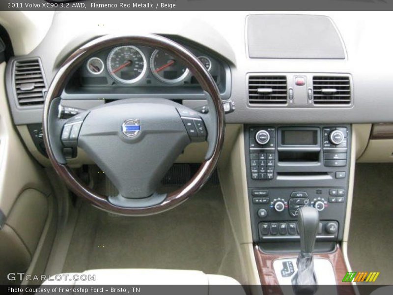 Dashboard of 2011 XC90 3.2 AWD
