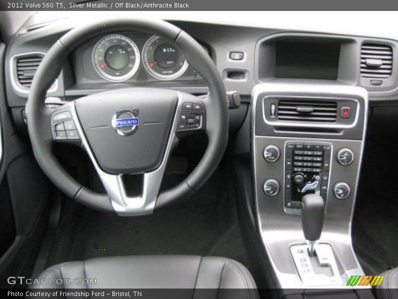 Dashboard of 2012 S60 T5