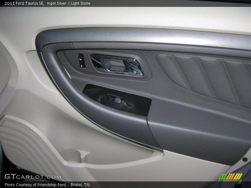 Ingot Silver / Light Stone 2011 Ford Taurus SE