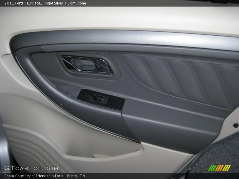 Ingot Silver / Light Stone 2011 Ford Taurus SE