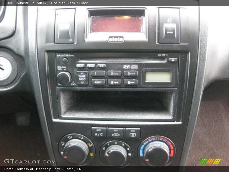 Controls of 2006 Tiburon GS