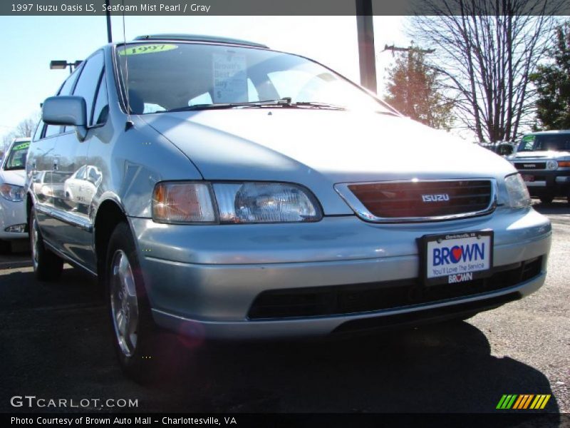 Seafoam Mist Pearl / Gray 1997 Isuzu Oasis LS