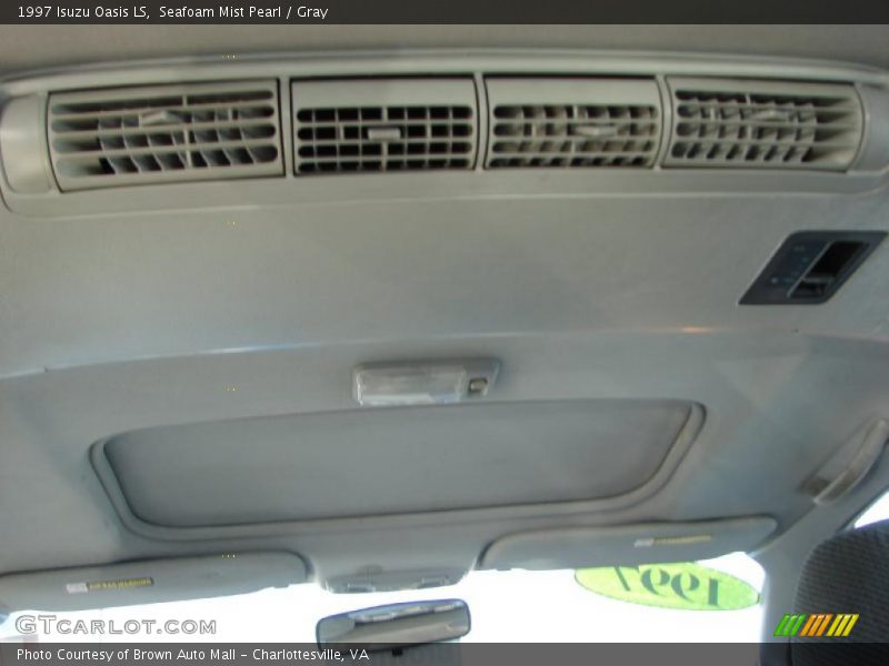Seafoam Mist Pearl / Gray 1997 Isuzu Oasis LS