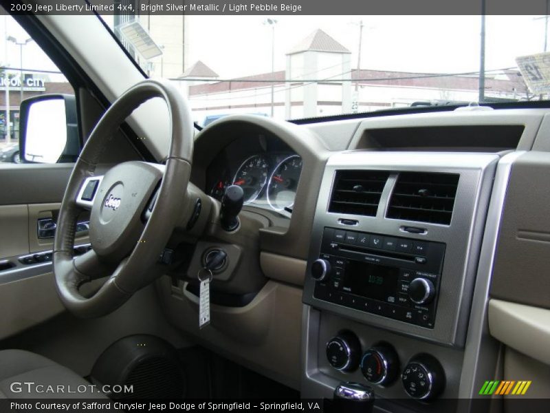 Bright Silver Metallic / Light Pebble Beige 2009 Jeep Liberty Limited 4x4