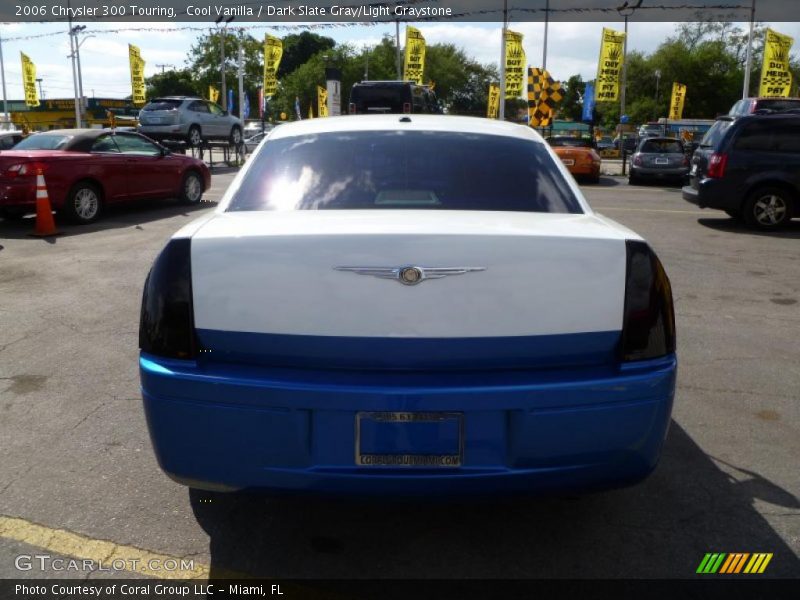 Cool Vanilla / Dark Slate Gray/Light Graystone 2006 Chrysler 300 Touring