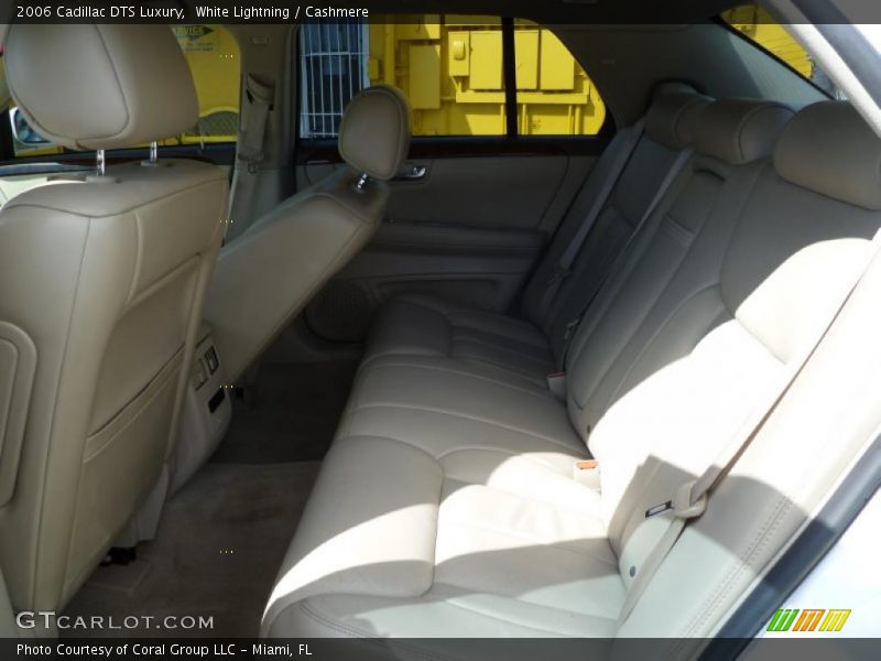 White Lightning / Cashmere 2006 Cadillac DTS Luxury