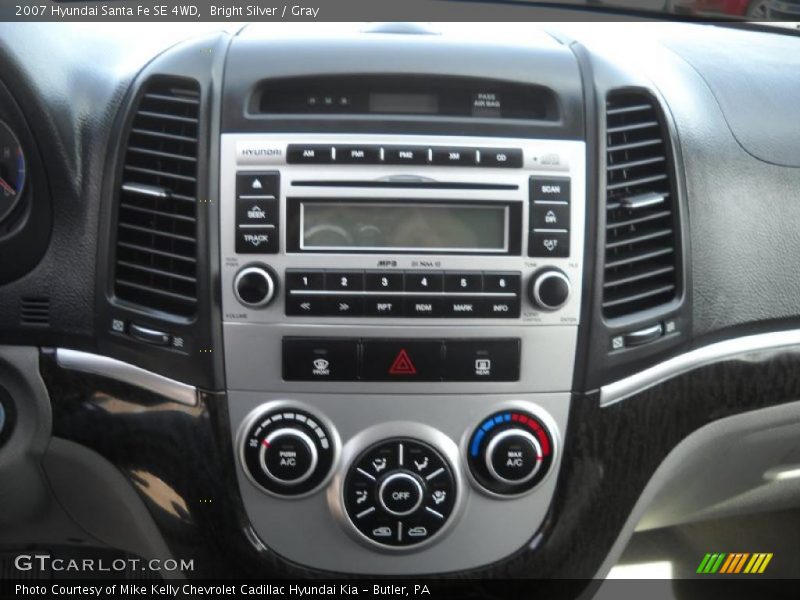 Bright Silver / Gray 2007 Hyundai Santa Fe SE 4WD