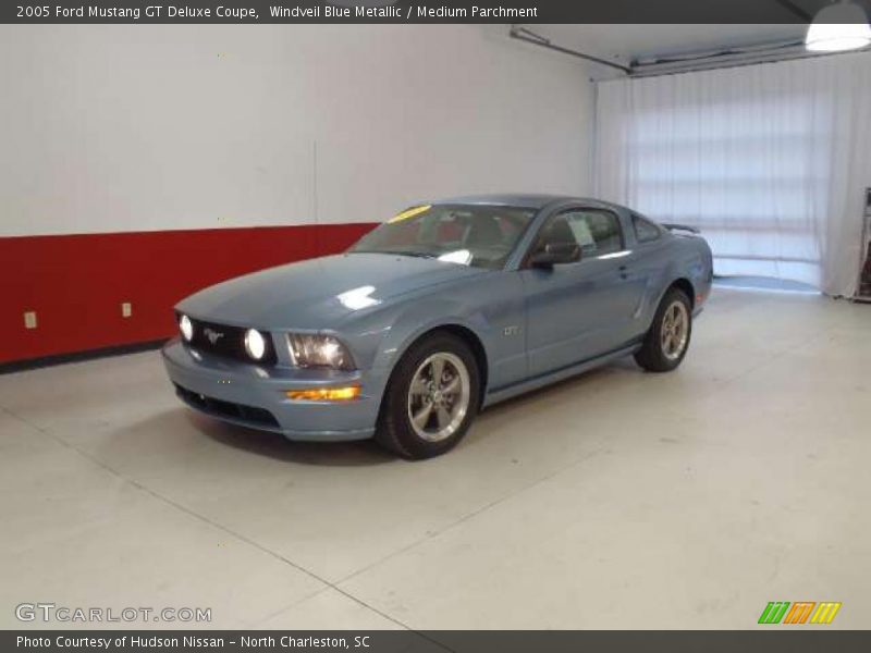 Windveil Blue Metallic / Medium Parchment 2005 Ford Mustang GT Deluxe Coupe
