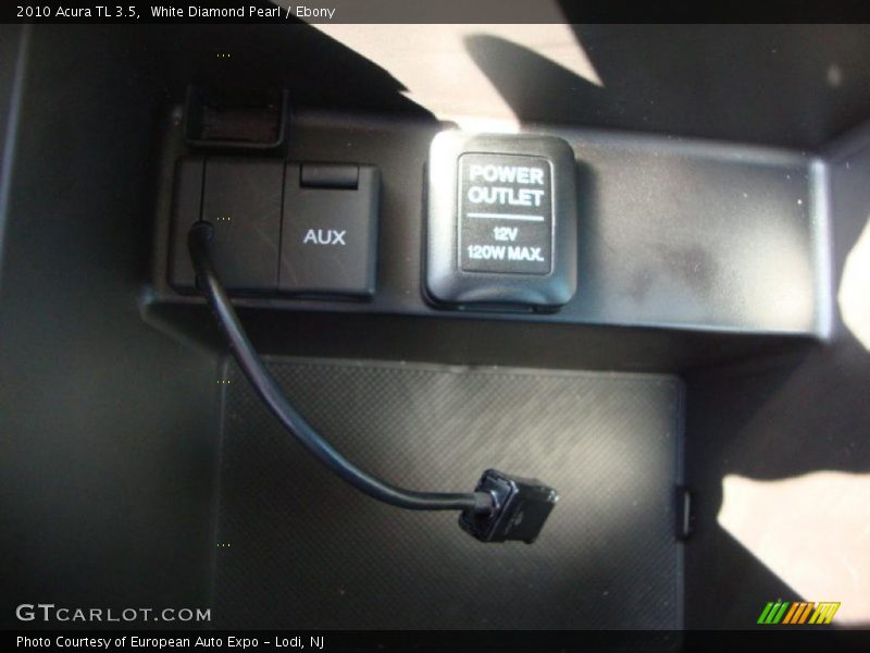 White Diamond Pearl / Ebony 2010 Acura TL 3.5