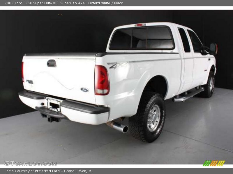 Oxford White / Black 2003 Ford F350 Super Duty XLT SuperCab 4x4