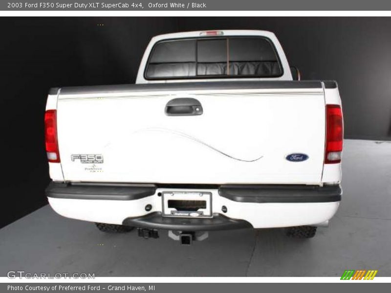 Oxford White / Black 2003 Ford F350 Super Duty XLT SuperCab 4x4