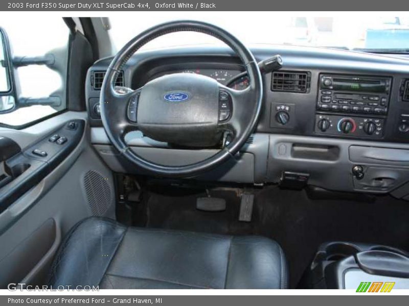 Oxford White / Black 2003 Ford F350 Super Duty XLT SuperCab 4x4