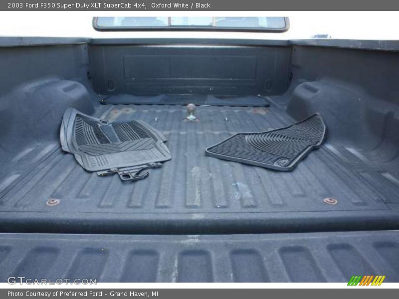 Oxford White / Black 2003 Ford F350 Super Duty XLT SuperCab 4x4