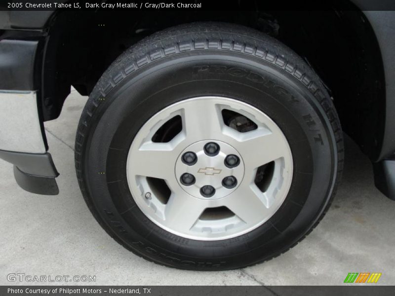 Dark Gray Metallic / Gray/Dark Charcoal 2005 Chevrolet Tahoe LS