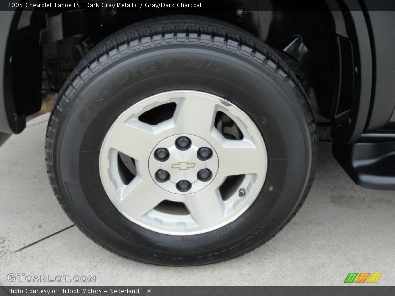 Dark Gray Metallic / Gray/Dark Charcoal 2005 Chevrolet Tahoe LS