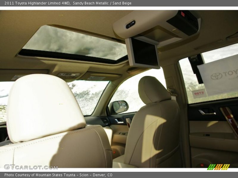 Sunroof of 2011 Highlander Limited 4WD