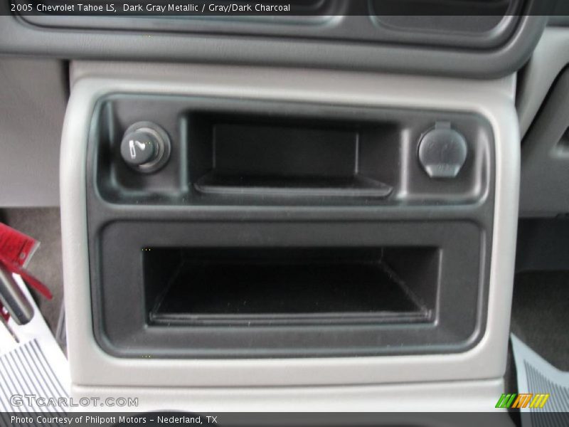 Dark Gray Metallic / Gray/Dark Charcoal 2005 Chevrolet Tahoe LS