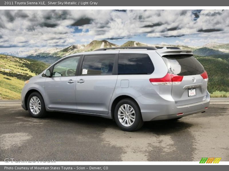  2011 Sienna XLE Silver Sky Metallic