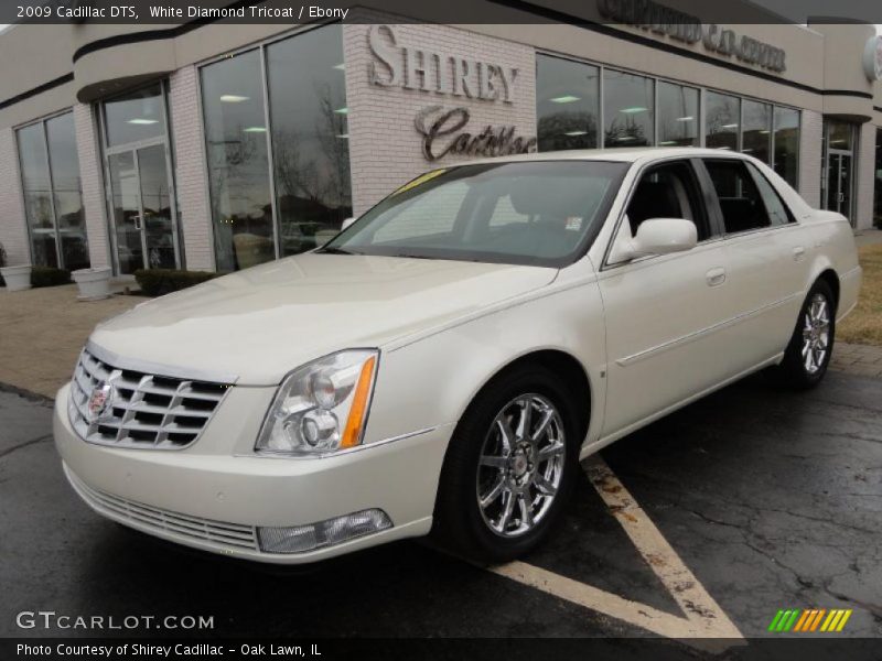 White Diamond Tricoat / Ebony 2009 Cadillac DTS