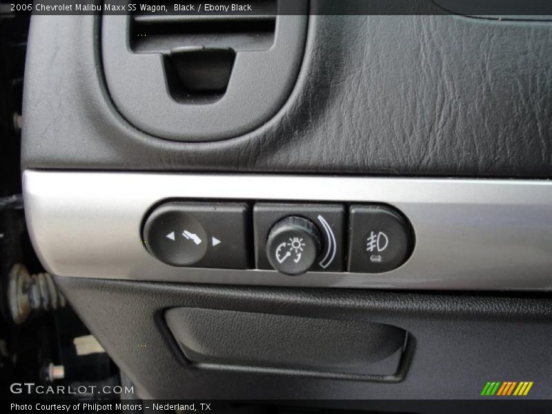 Controls of 2006 Malibu Maxx SS Wagon