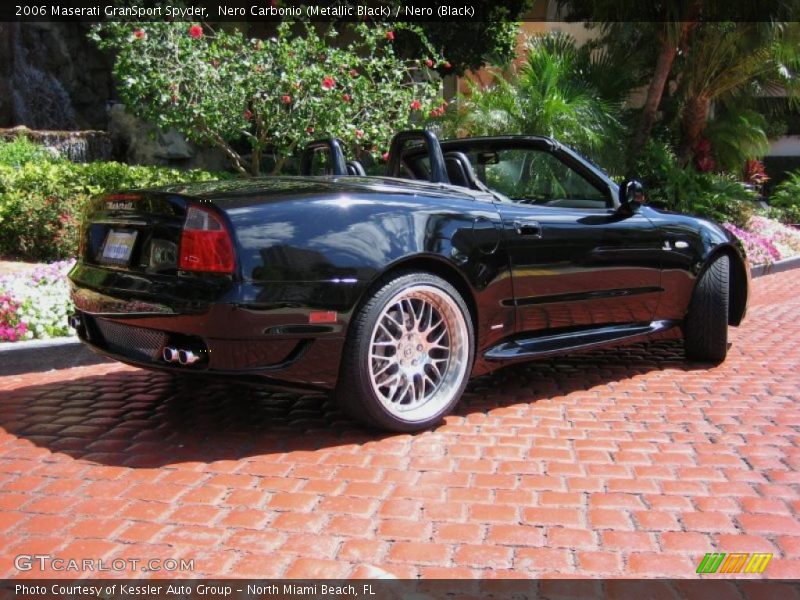 Nero Carbonio (Metallic Black) / Nero (Black) 2006 Maserati GranSport Spyder