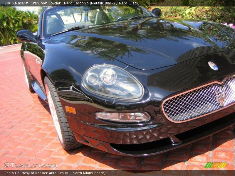 Nero Carbonio (Metallic Black) / Nero (Black) 2006 Maserati GranSport Spyder