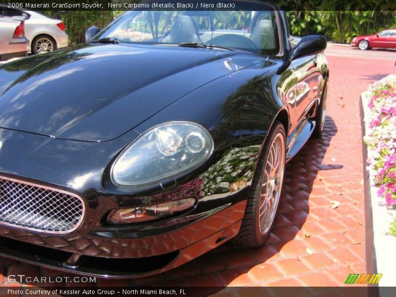 Nero Carbonio (Metallic Black) / Nero (Black) 2006 Maserati GranSport Spyder