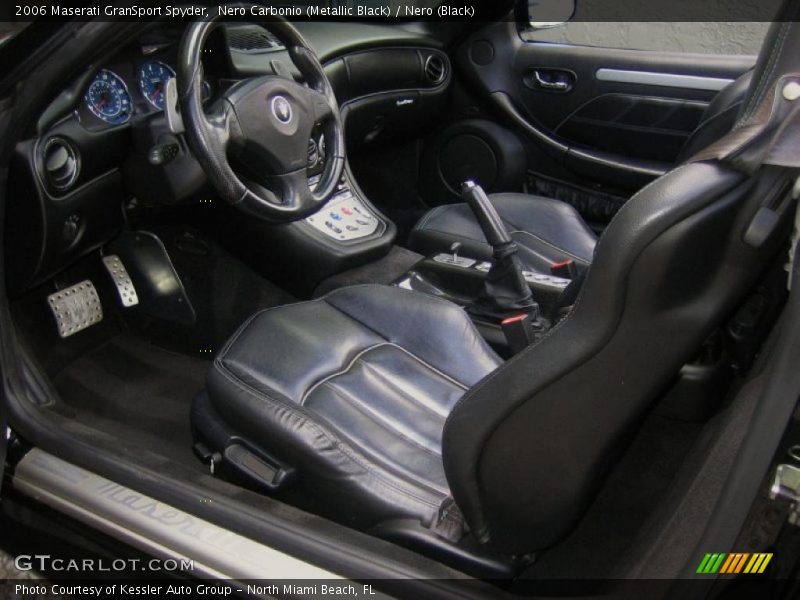  2006 GranSport Spyder Nero (Black) Interior