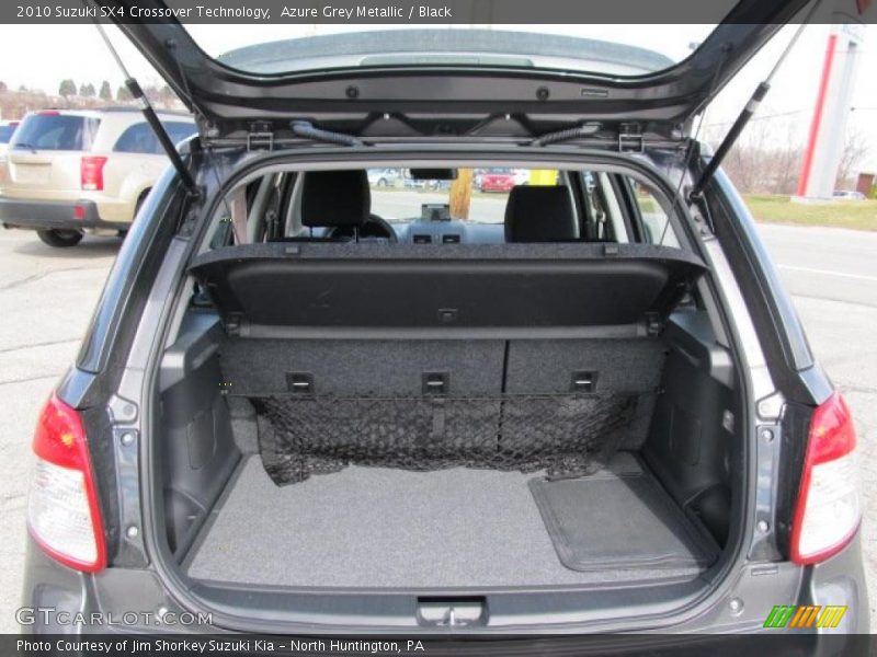  2010 SX4 Crossover Technology Trunk