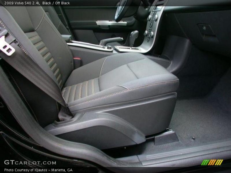  2009 S40 2.4i Off Black Interior