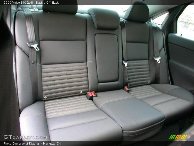  2009 S40 2.4i Off Black Interior