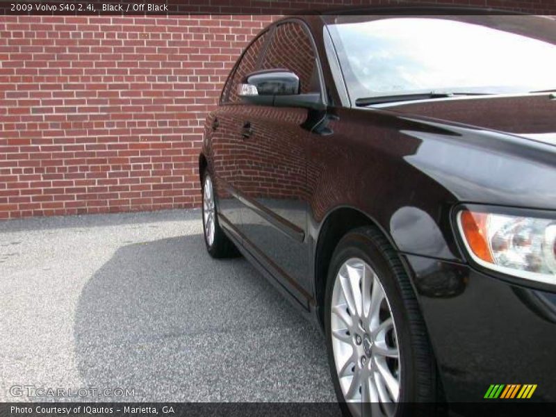 Black / Off Black 2009 Volvo S40 2.4i