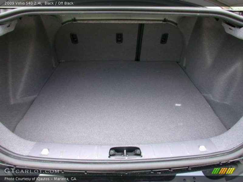  2009 S40 2.4i Trunk