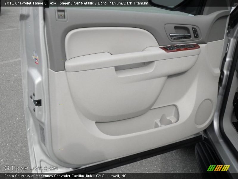 Door Panel of 2011 Tahoe LT 4x4