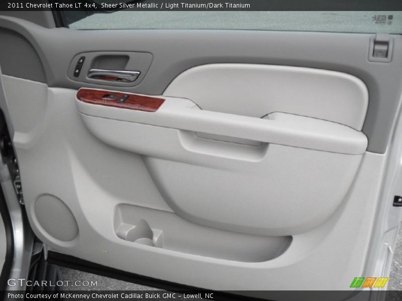 Sheer Silver Metallic / Light Titanium/Dark Titanium 2011 Chevrolet Tahoe LT 4x4