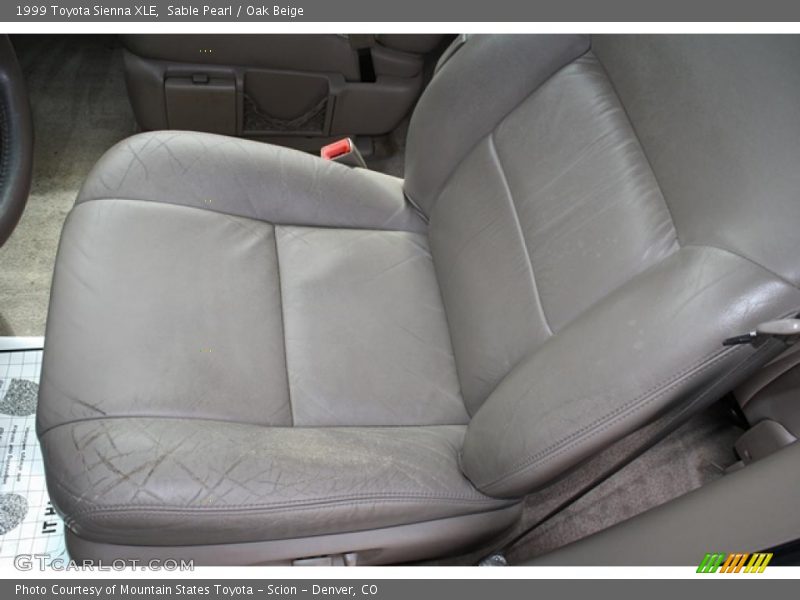 Sable Pearl / Oak Beige 1999 Toyota Sienna XLE
