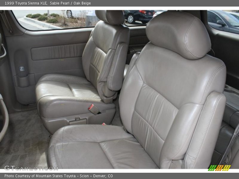 Sable Pearl / Oak Beige 1999 Toyota Sienna XLE