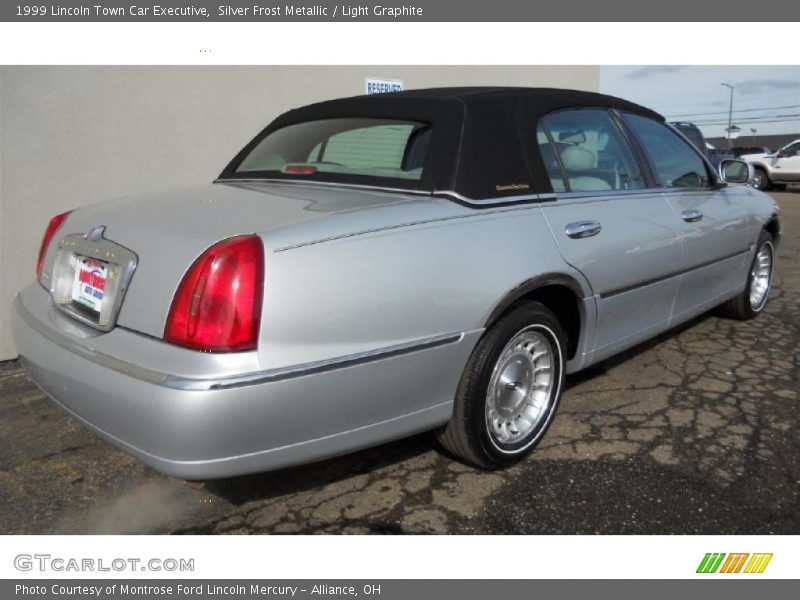 Silver Frost Metallic / Light Graphite 1999 Lincoln Town Car Executive