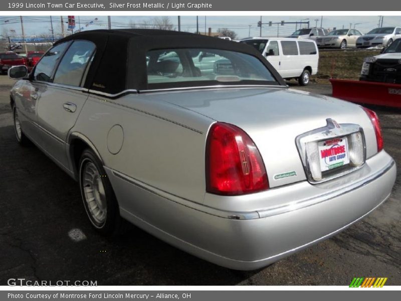 Silver Frost Metallic / Light Graphite 1999 Lincoln Town Car Executive