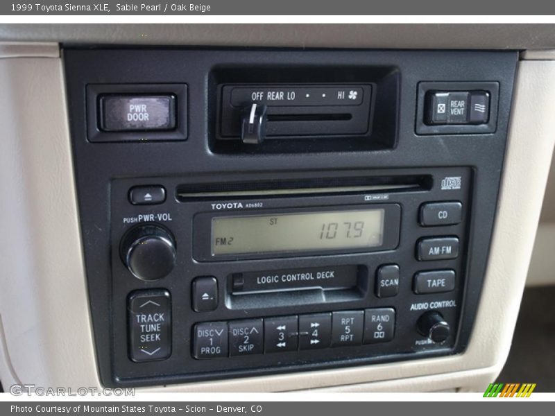 Sable Pearl / Oak Beige 1999 Toyota Sienna XLE