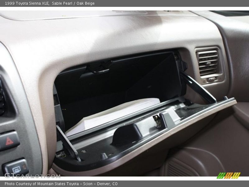 Sable Pearl / Oak Beige 1999 Toyota Sienna XLE