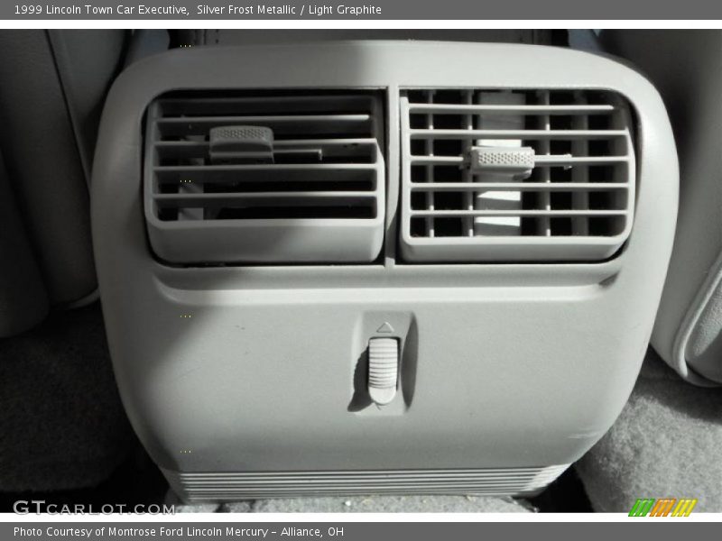 Silver Frost Metallic / Light Graphite 1999 Lincoln Town Car Executive