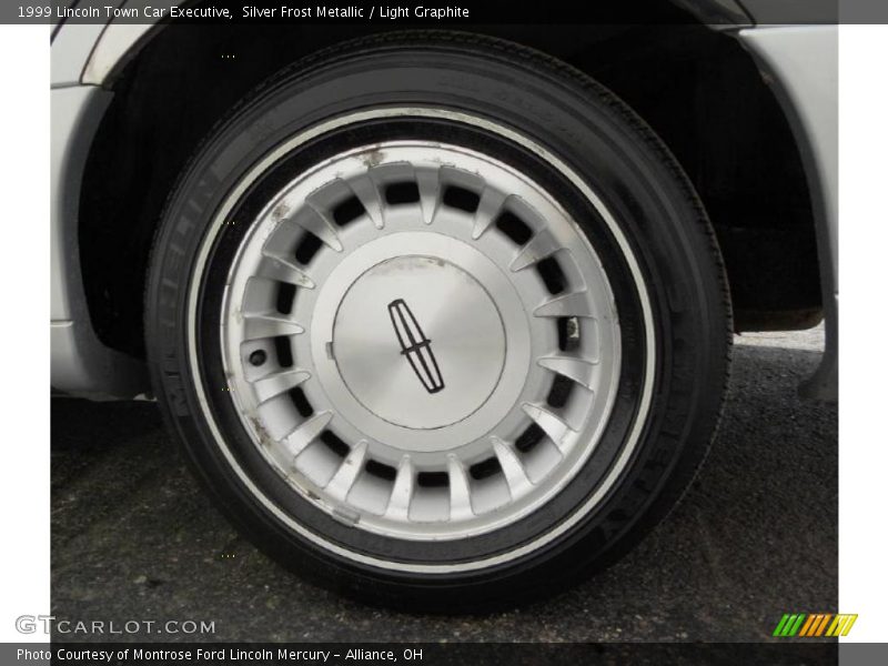  1999 Town Car Executive Wheel