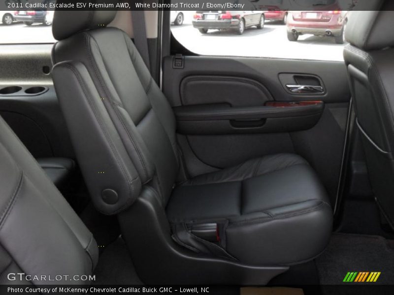 White Diamond Tricoat / Ebony/Ebony 2011 Cadillac Escalade ESV Premium AWD