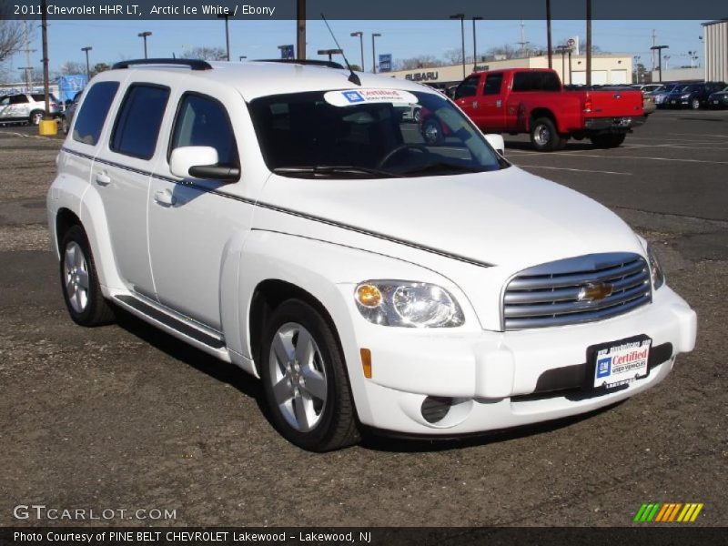 Front 3/4 View of 2011 HHR LT