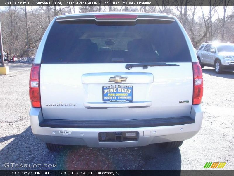 Sheer Silver Metallic / Light Titanium/Dark Titanium 2011 Chevrolet Suburban LT 4x4